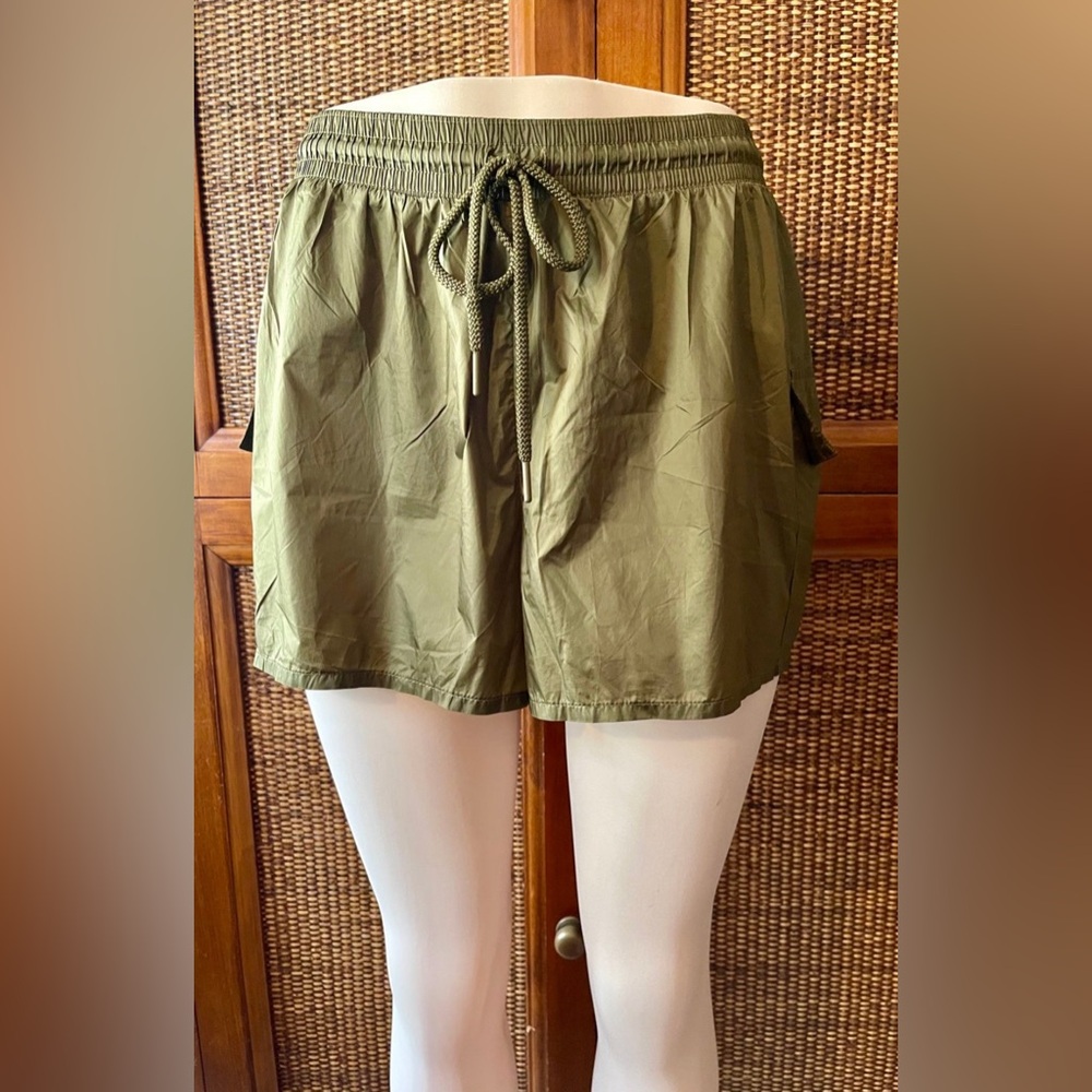 OFFLINE
by Aerie
XL / TG / EXG Olive Green Women's Shorts